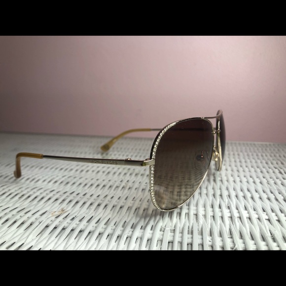 Michael Kors Women’s sunglasses - Picture 2 of 2